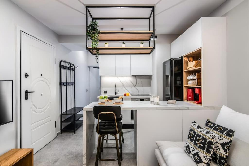 The Big Little One. Stylish & Convenient Apartment Ираклио Екстериор снимка